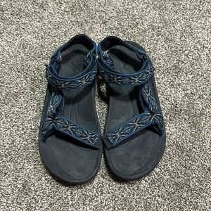 Teva Hurricane sandals black and blue size 5 / 35 s/n 6294 water shoes hiking
